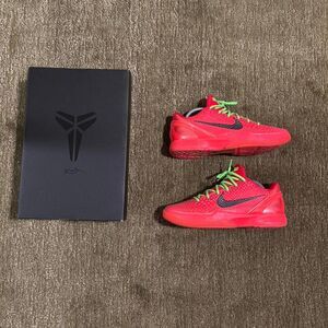 Nike Kobe 6 Reverse Grinch - Mens sIze 9.5